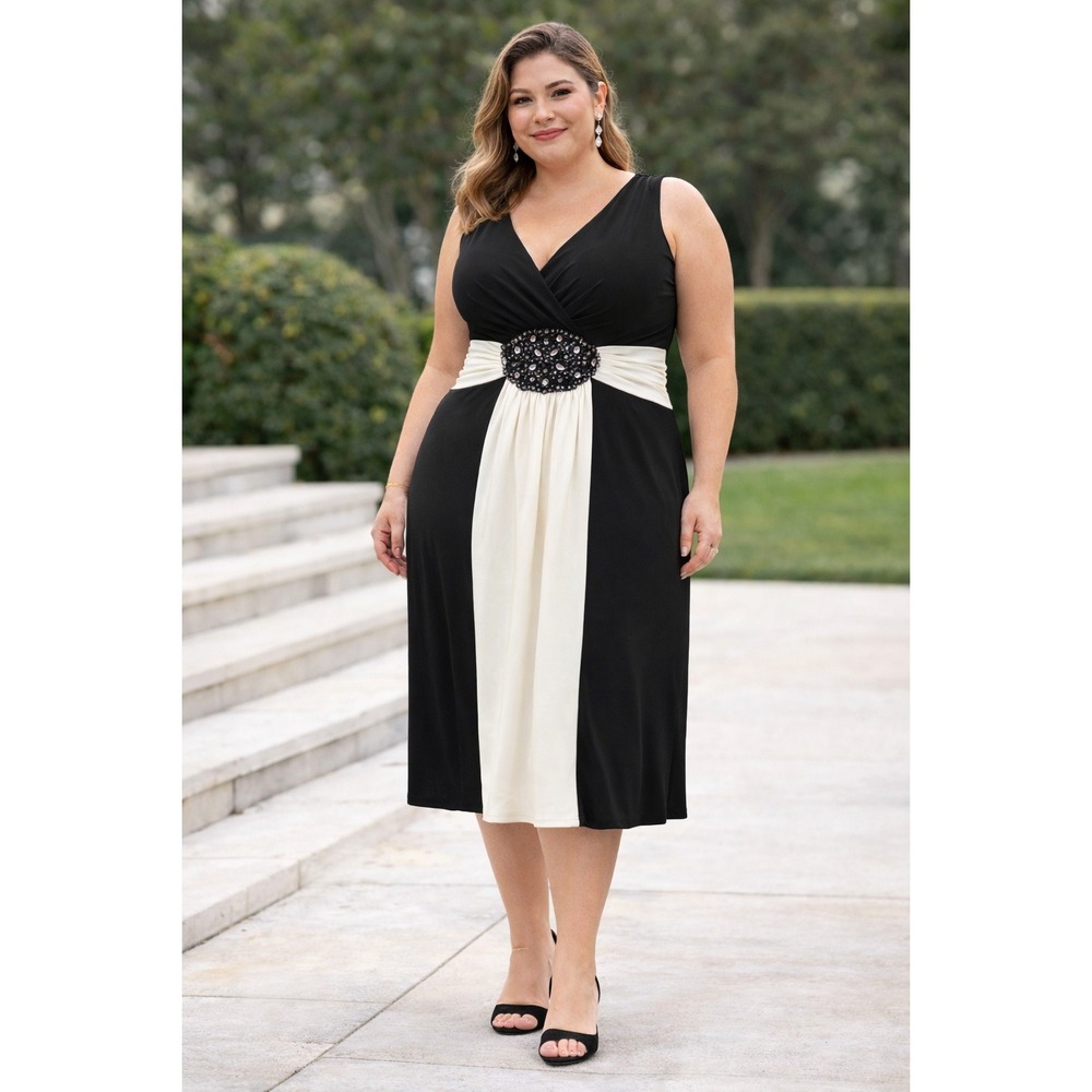Jessica Howard‎ Black and Ivory Evening Gown Size 14W Beaded Waist Formal Dress